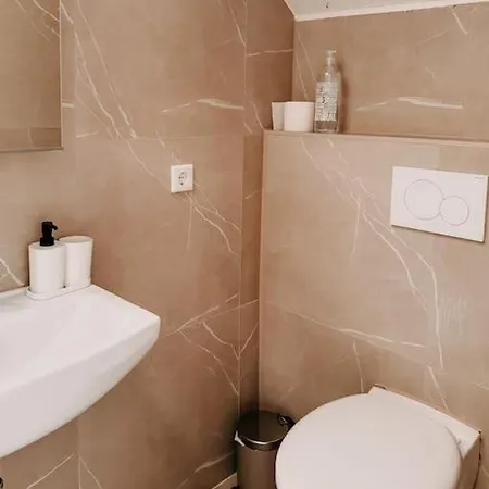 Zentral In Essen! 5 Gehminuten Vom Bahnhof ! Whdg Apartamento *