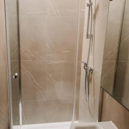 Apartamento Zentral In Essen! 5 Gehminuten Vom Bahnhof ! Whdg