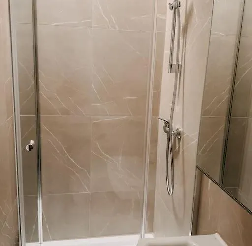 Διαμέρισμα Zentral In Essen! 5 Gehminuten Vom Bahnhof ! Whdg